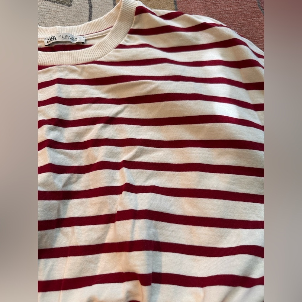 Zara Cropped Long Sleeve Cinched Bottom Top. Red/white stripes. Size large - Picture 3 of 6